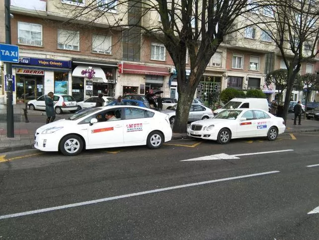 El PSOE de Burgos pide información sobre el servicio de taxi en la ciudad