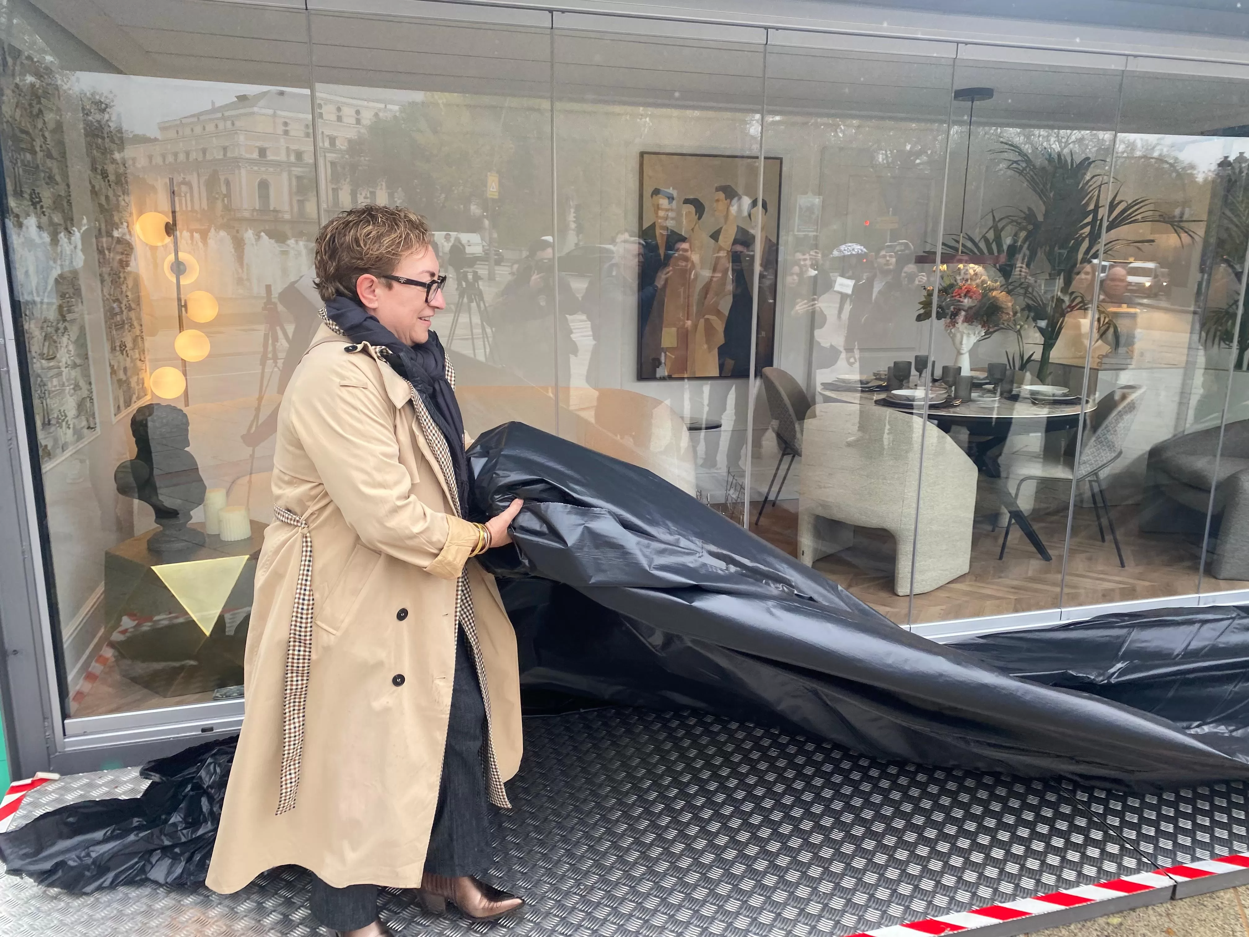 El paseo Sierra de Atapuerca se convierte en un escaparate gigante del hogar