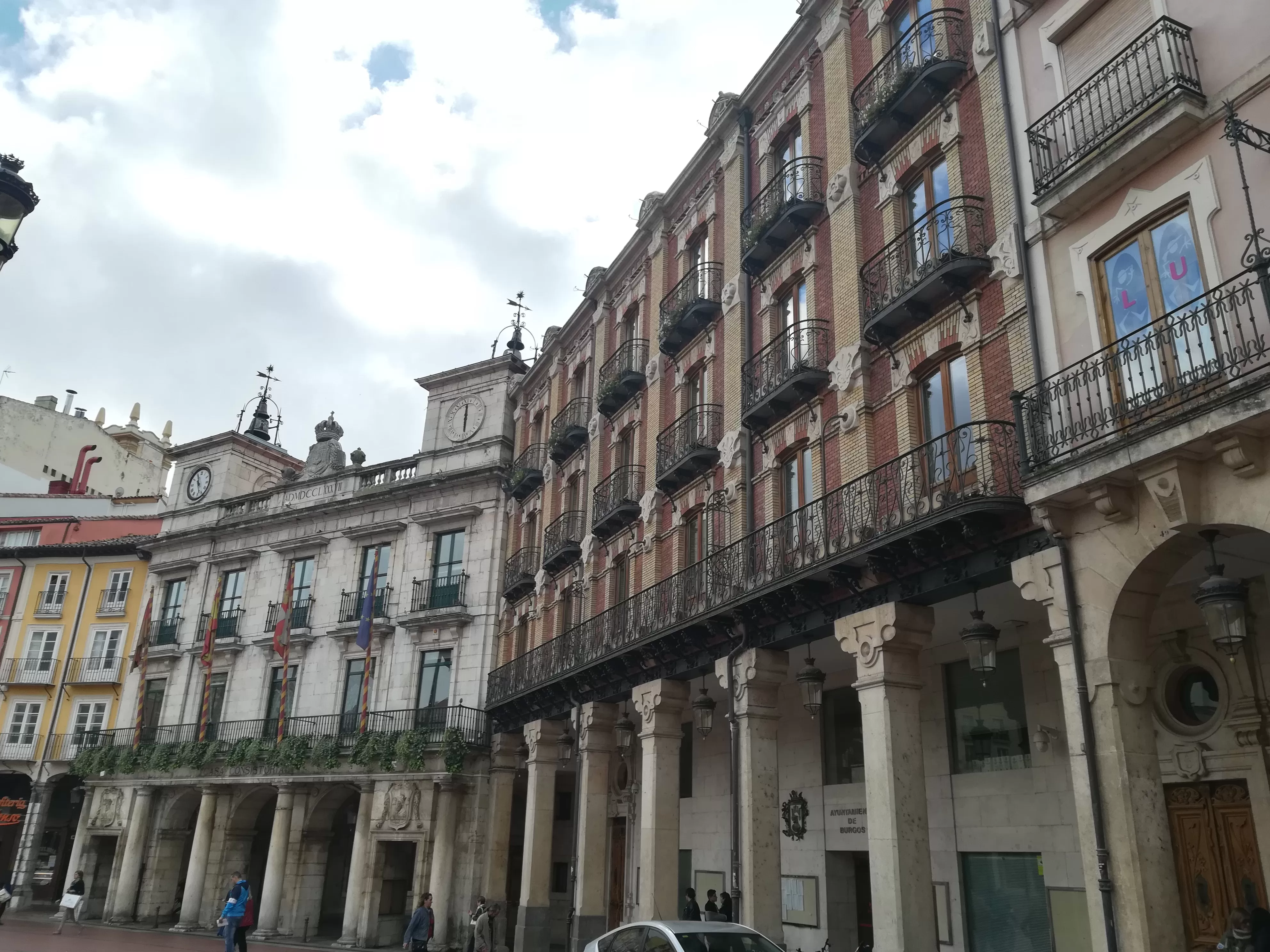 El PP vuelve a la comisión de las gastronetas y pide otro informe jurídico