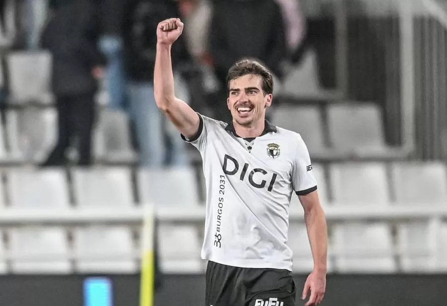 1-0 El Burgos CF celebra la primera victoria del año en El Plantío