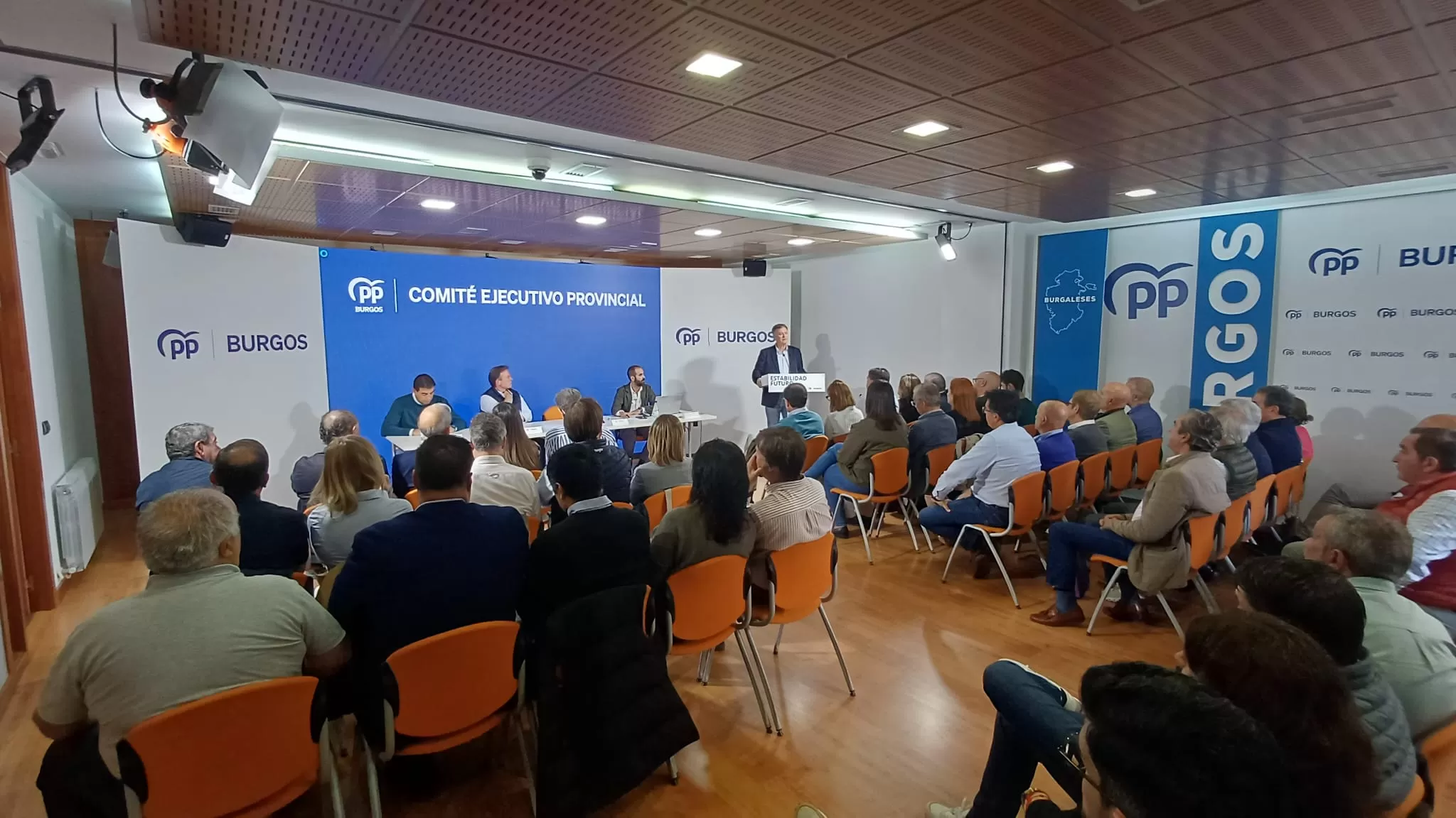 El PP de Burgos aspira a ganar las elecciones autonómicas “con contundencia”