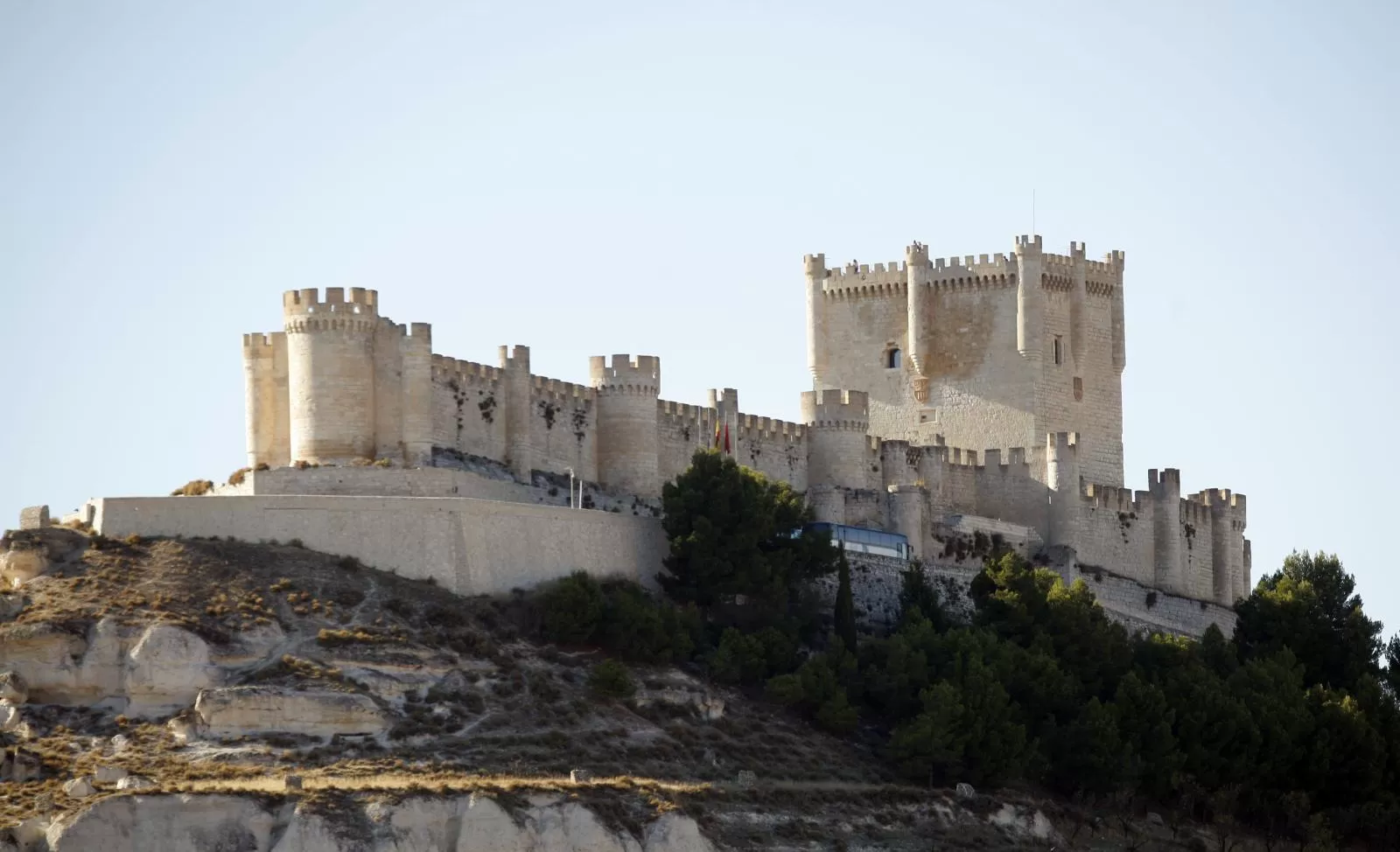 El Castillo de Peñafiel, para los amantes del vino