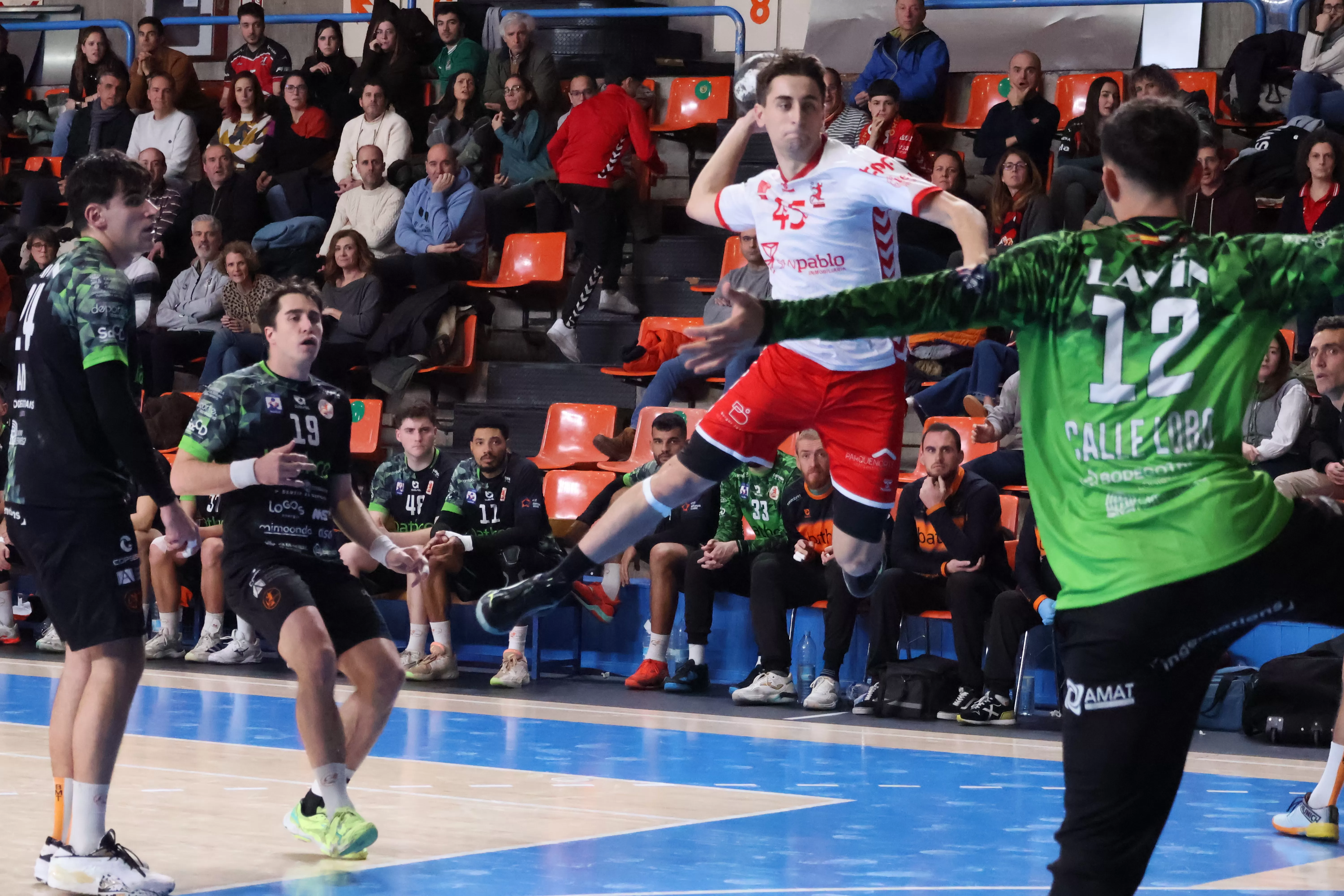 Buen test  Balonmano Burgos frente al Torrelavega
