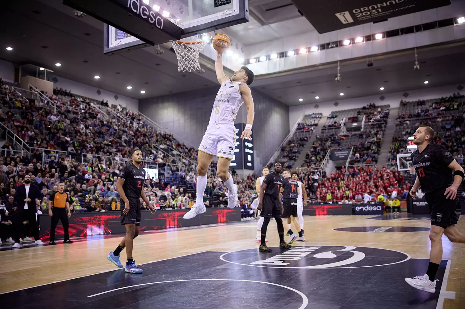 90-107. Victoria de categoría del San Pablo Burgos en Granada