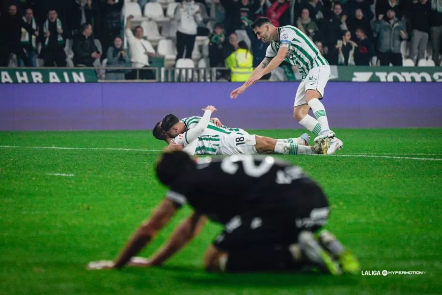 2-0 El Burgos CF cae en Córdoba