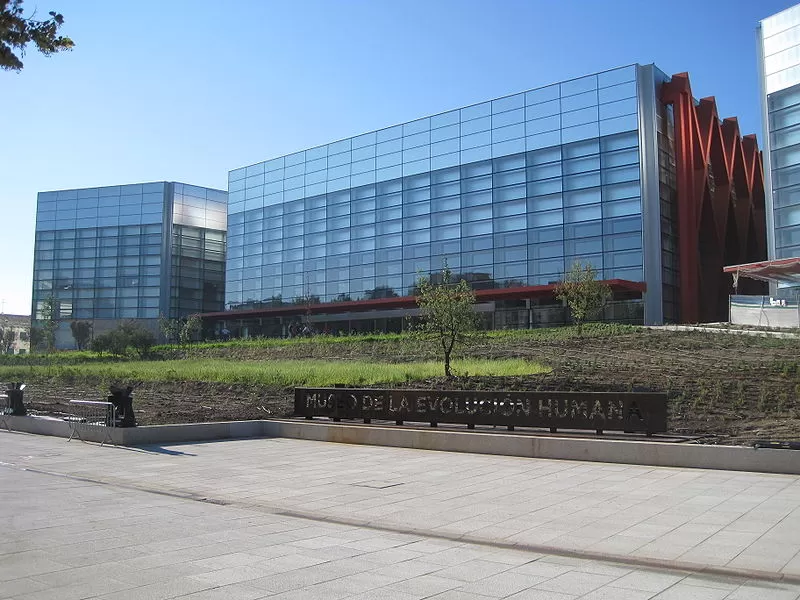 El Museo de la Evolución Humana de Burgos, rivalizando con su Catedral