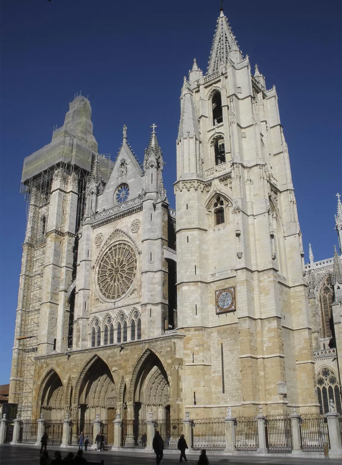 Catedral de León: la pulchra leonina, catedral de la luz