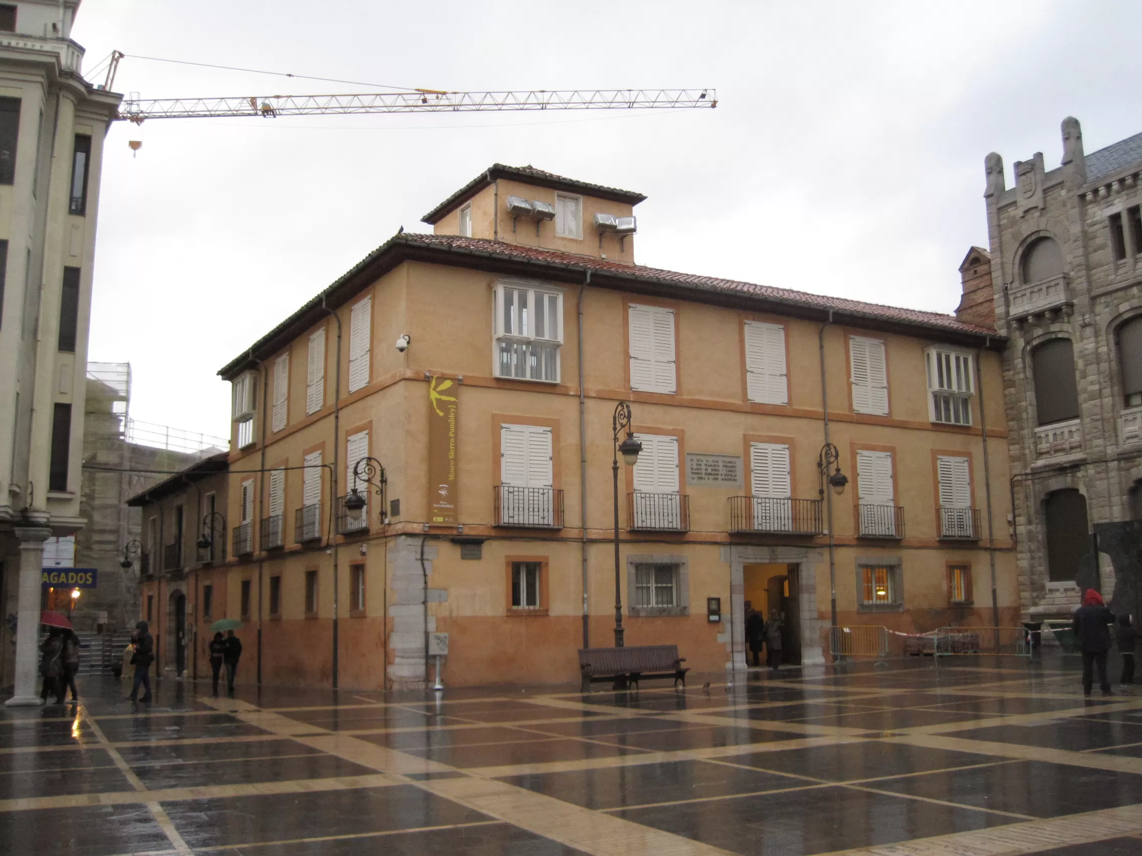 León te acerca a la casa Museo Pambley