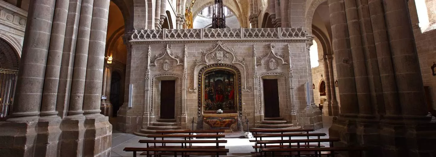 Catedral de Zamora, cultura oriental sobre el Crucero de un templo románico
