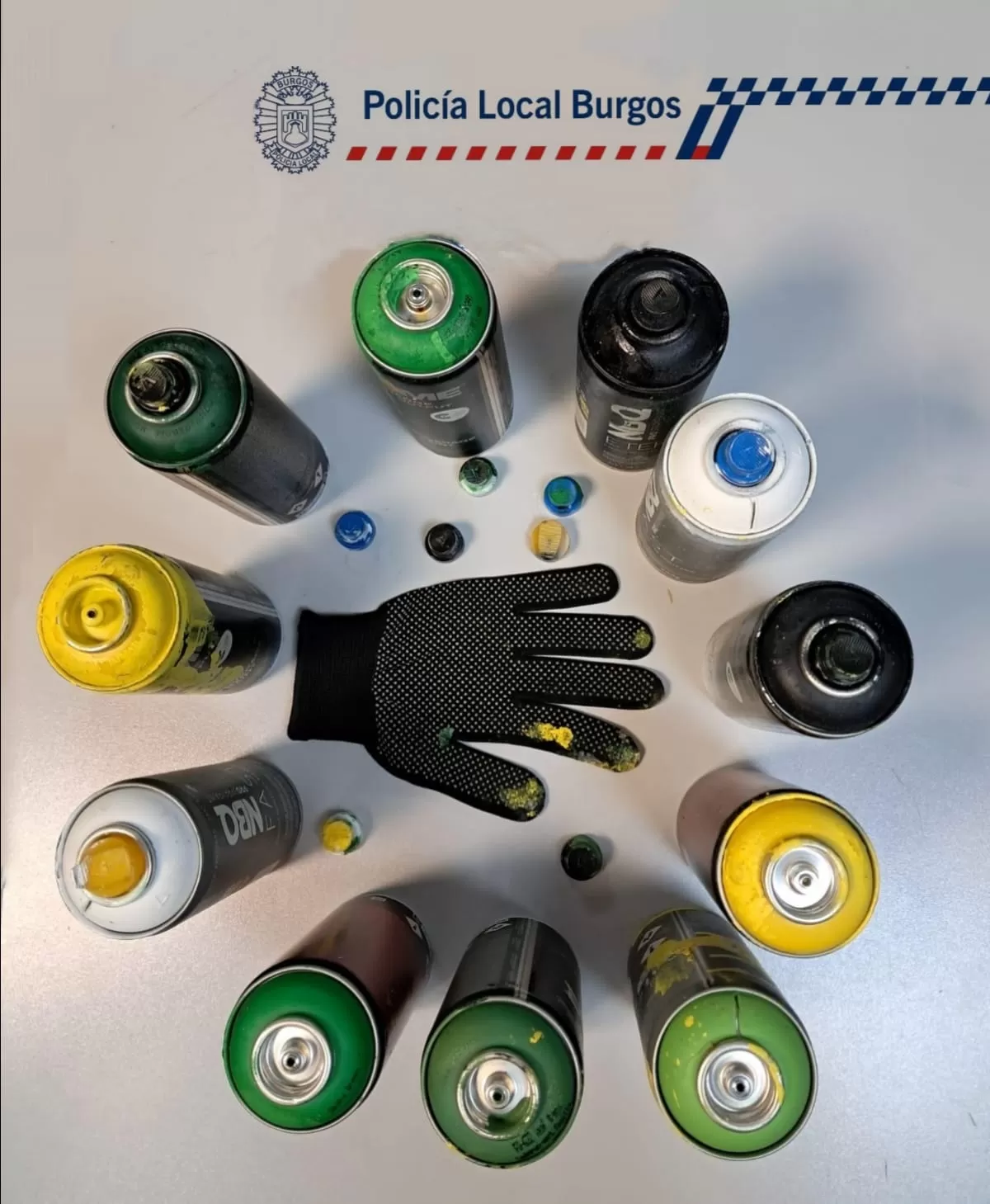 Le pillan 'in fraganti' realizando un grafiti