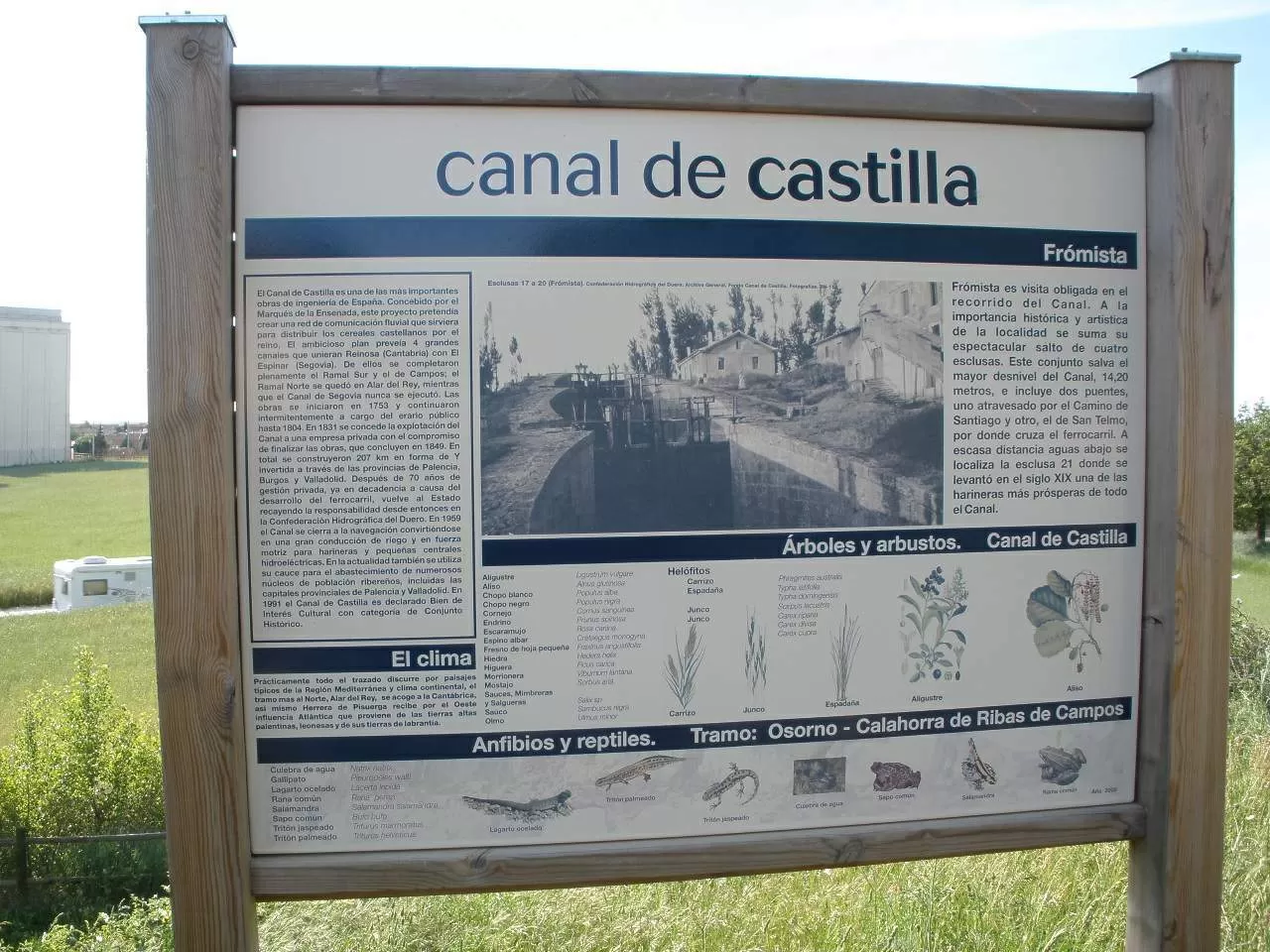 Sumérgete en las aguas del Canal de Castilla