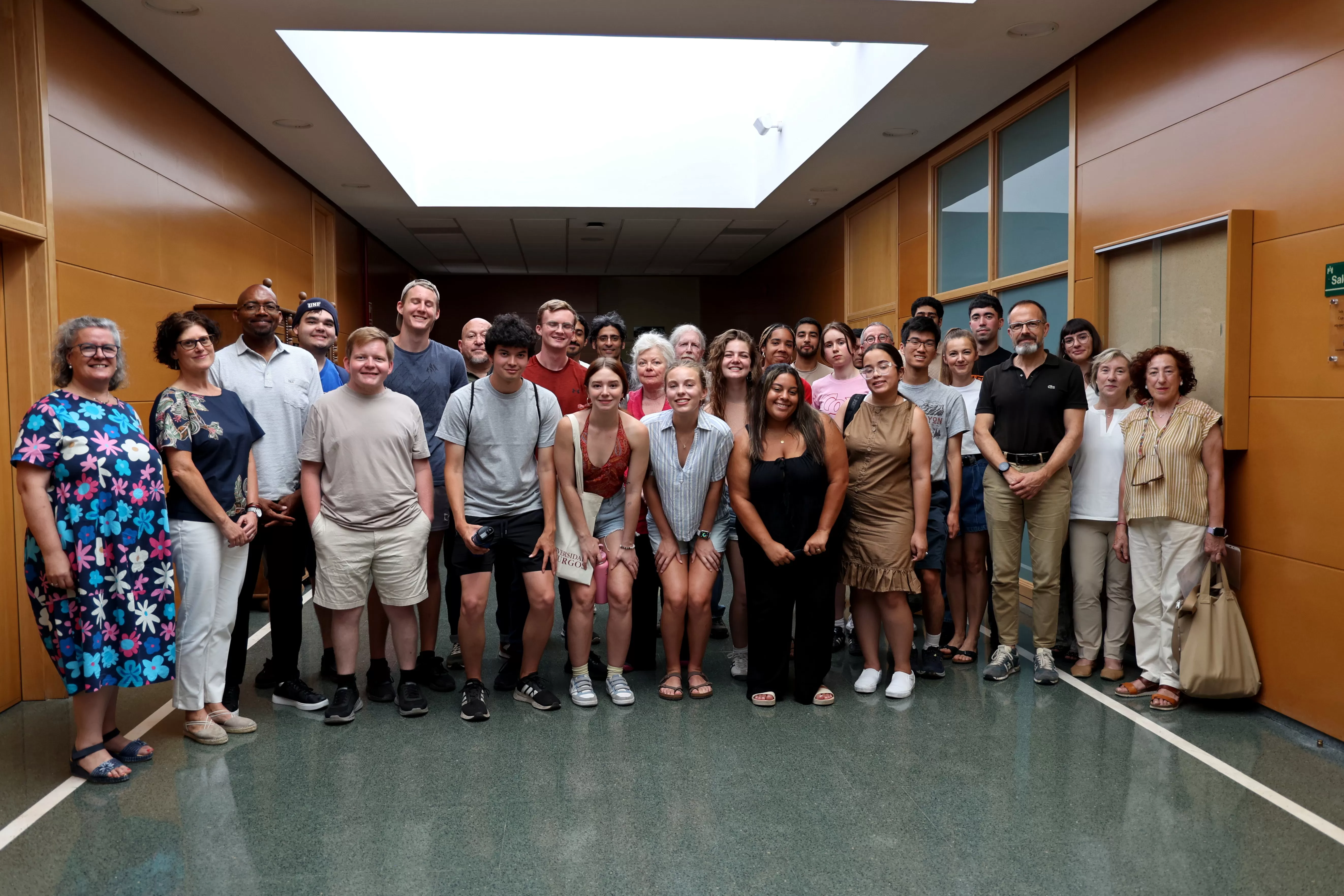 Una veintena de estudiantes aprenden español en la UBU